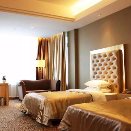 Glarun Jinling Hotel Нанкин Екстериор снимка
