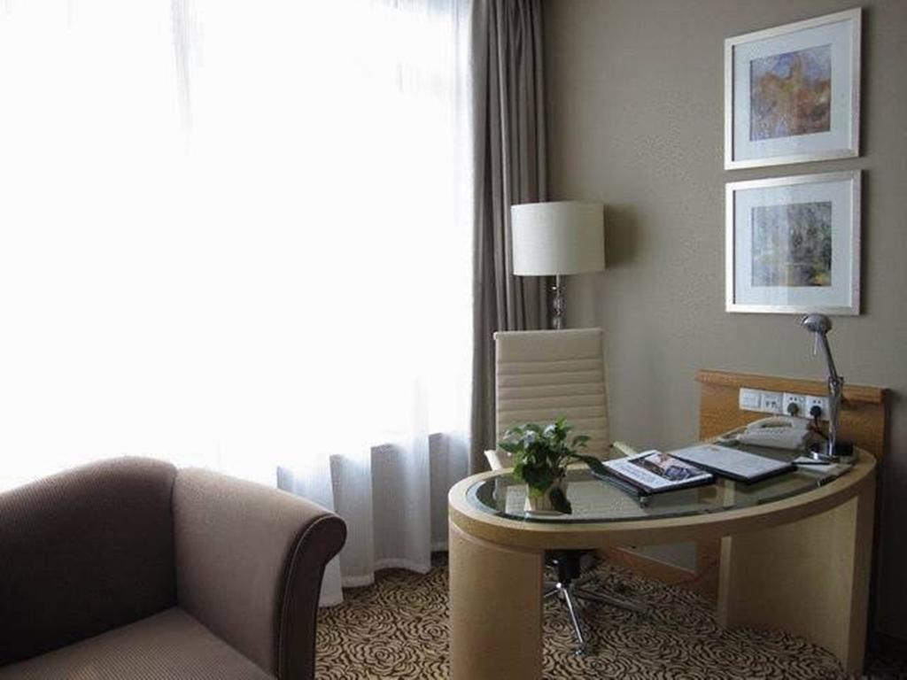 Glarun Jinling Hotel Нанкин Екстериор снимка