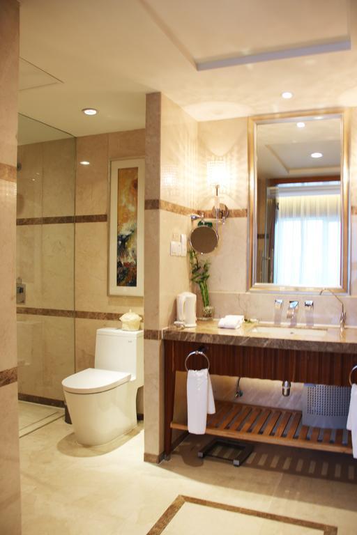 Glarun Jinling Hotel Нанкин Екстериор снимка