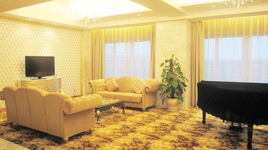 Glarun Jinling Hotel Нанкин Екстериор снимка