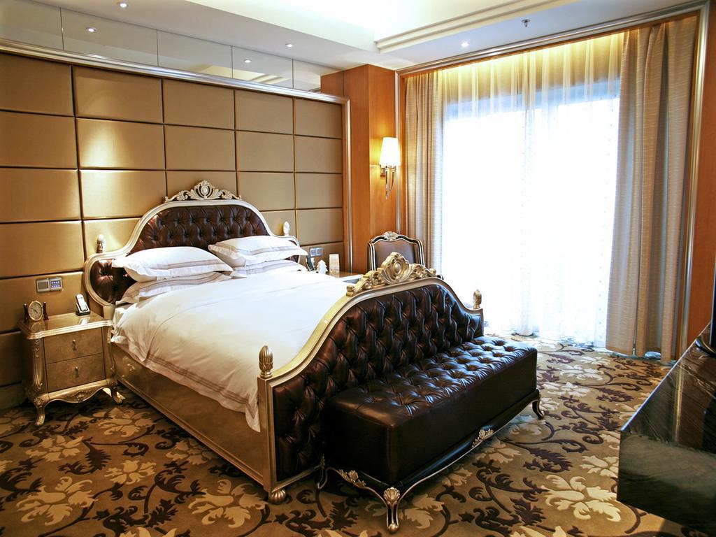 Glarun Jinling Hotel Нанкин Екстериор снимка